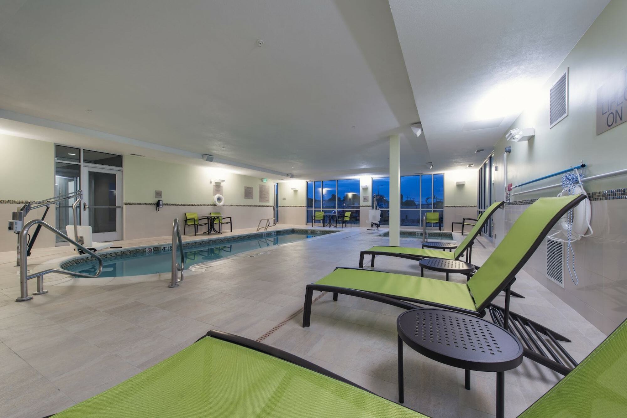 Springhill Suites By Marriott Gallup Exterior photo